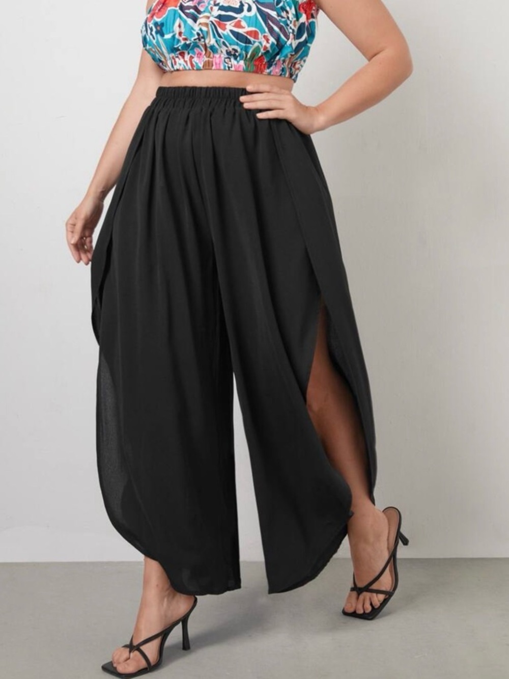 Elastic-Waist Black Split Wide-Leg Pants - Picture 4 of 5